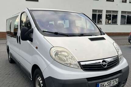Opel Vivaro 317.000 km 8.500 &euro; Horhausen 56593