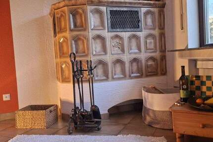 Lichtdurchflutete 3,5-Zimmer-Doppelhaushälfte mit Kachelofen, Garten & Panoramaterrasse 3 zimmer