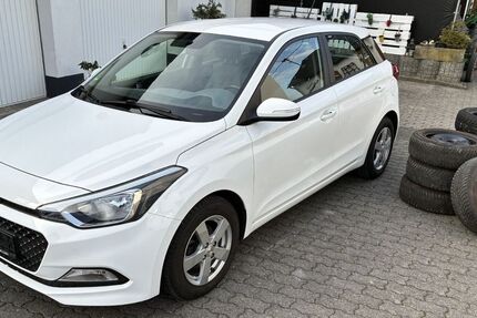 Hyundai i20 122.000 km 6.200 &euro; Kurtscheid 56581