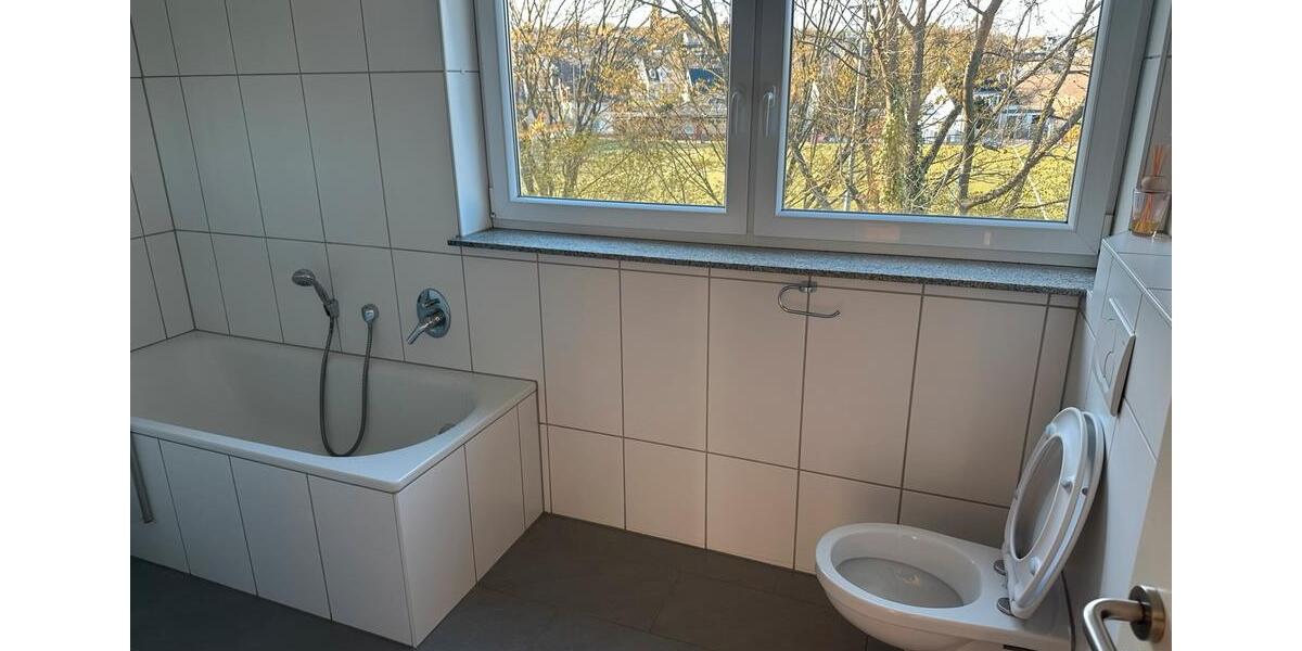 Dachgeschoßwohnung Koblenz Bubenheim - 3 Zimmer, 160 m&sup2;, 1.200&euro; | Angebot:24749747