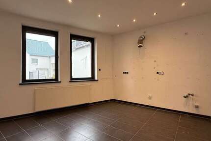 Haus Neuwied Block - 8 Zimmer, 180 m&sup2;, 249.500&euro; | Angebot:25633233