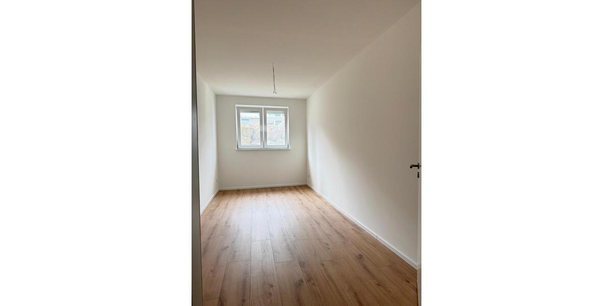 Erdgeschoßwohnung Großmaischeid - 4 Zimmer, 111 m&sup2;, 1.500&euro; | Angebot:26647780