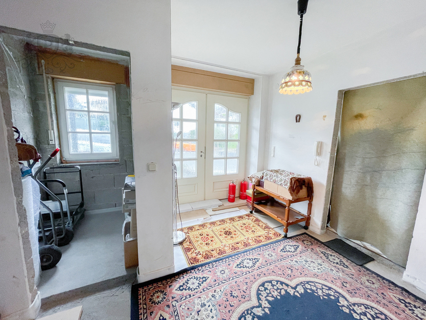 ++ RESERVIERT ZWEIFAMILIENHAUS Einliegerwohnung Terrasse Loggia Doppelgarage Gäste-WC ++ 8 zimmer