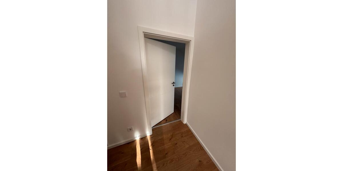 Dachgeschoßwohnung Nickenich - 4 Zimmer, 112 m&sup2;, 1.160&euro; | Angebot:25056591