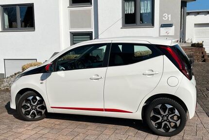 Toyota Aygo (X) 44.200 km 8.980 &euro; Caan 56237