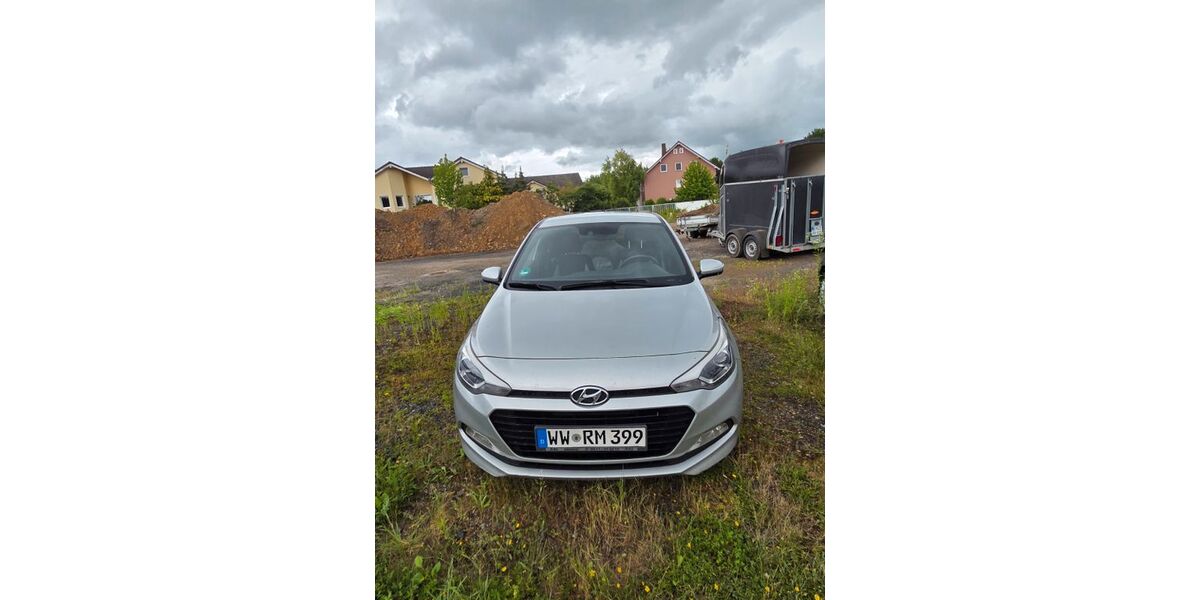 Hyundai i20 133.000 km 9.000 &euro; Diez 65582
