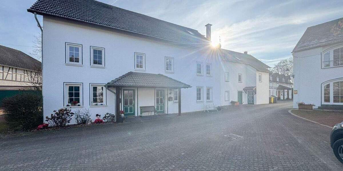 Reihenmittelhaus Katzenelnbogen - 4 Zimmer, 209 m&sup2;, 1.300&euro; | Angebot:24763268
