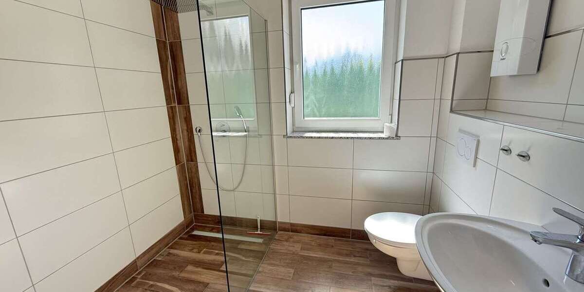 Etagenwohnung Bassenheim - 3 Zimmer, 90 m&sup2;, 950&euro; | Angebot:26346348