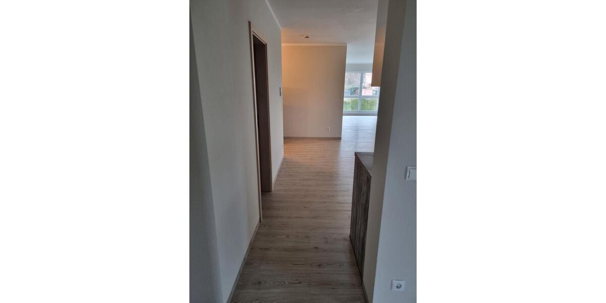 Erdgeschoßwohnung Neuwied - 3 Zimmer, 122 m&sup2;, 1.200&euro; | Angebot:26347249