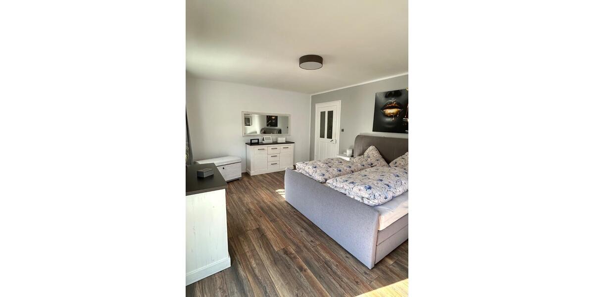 Einfamilienhaus Leutesdorf - 8 Zimmer, 210 m&sup2;, 420.000&euro; | Angebot:26235125