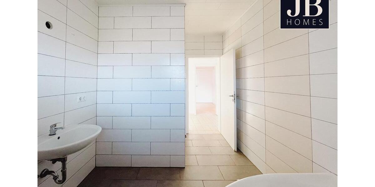 3-ZKB-Wohnung inkl. Balkon und Stellplatz (ab Februar bezugsfrei) 3 zimmer