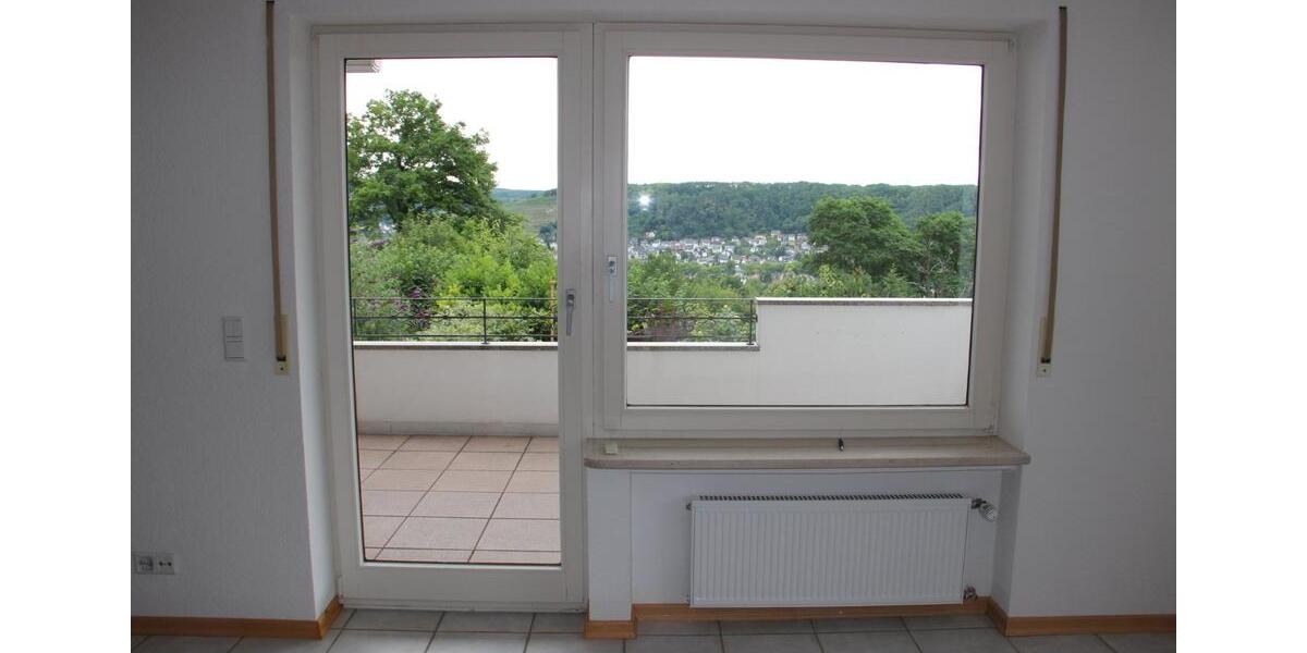 Etagenwohnung Koblenz Karthause - 4 Zimmer, 135 m&sup2;, 1.200&euro; | Angebot:25415518