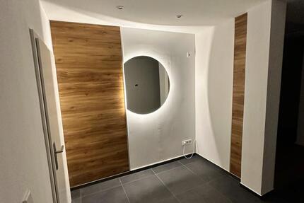 Großzügige, helle 3 ZKB EG-Wohnung - komplett saniert 3 zimmer