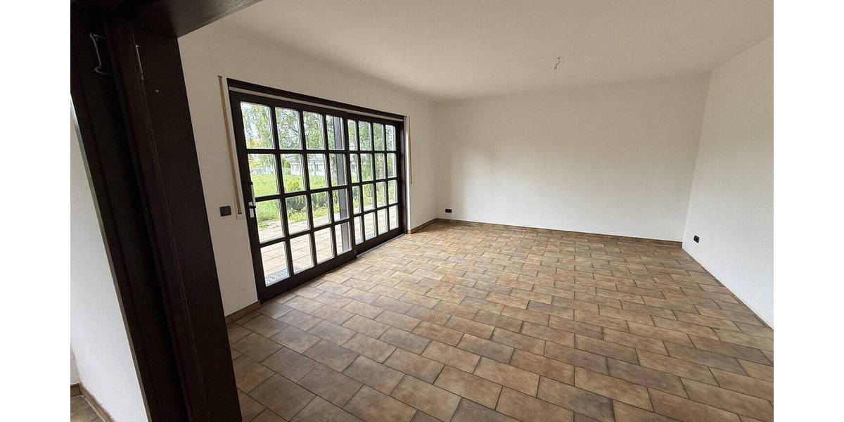 Einfamilienhaus Ransbach-Baumbach Baumbach - 1 Zimmer, 255 m&sup2;, 2.250&euro; | Angebot:26550261