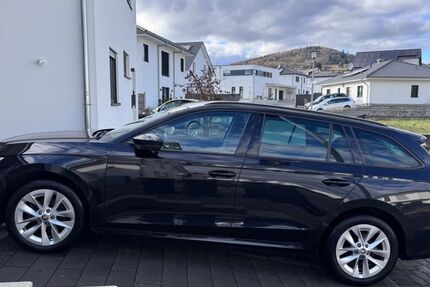 Skoda Octavia 97.300 km 17.300 &euro; Ettringen 56729