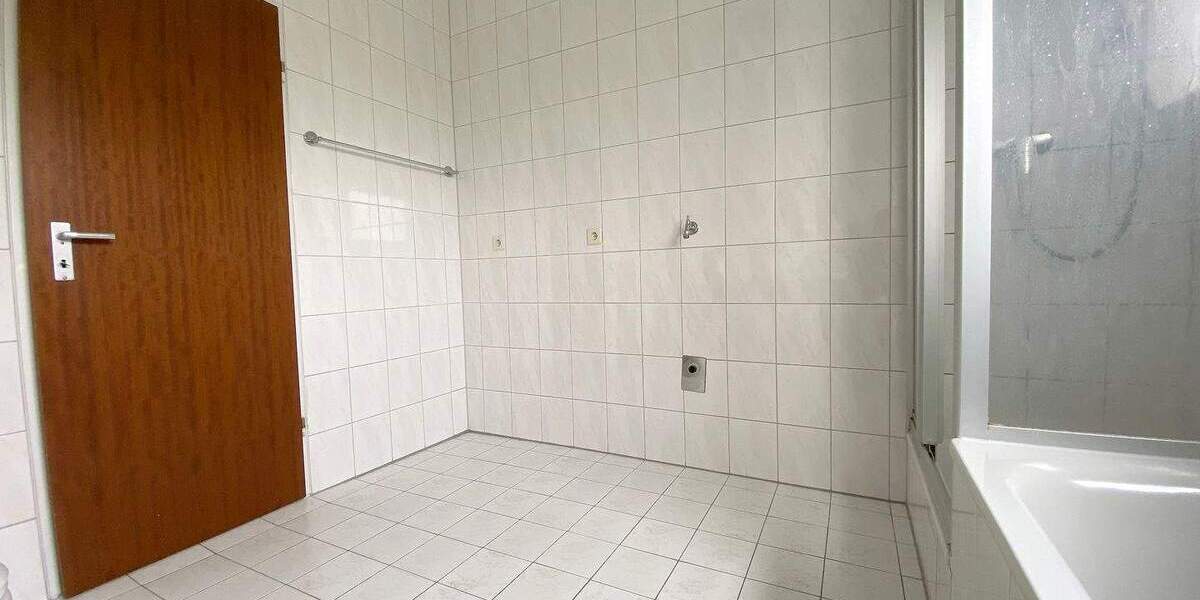 Etagenwohnung Neuwied Heddesdorfer Berg - 5 Zimmer, 96 m&sup2;, 690&euro; | Angebot:24589352