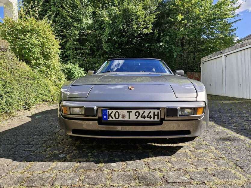 944