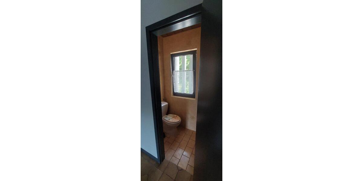 Etagenwohnung Rengsdorf - 4 Zimmer, 127 m&sup2;, 1.150&euro; | Angebot:26679536