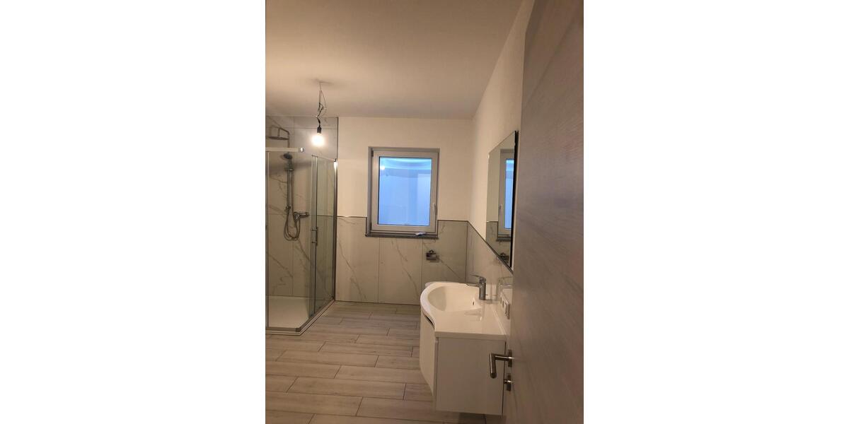 Etagenwohnung Nentershausen - 3 Zimmer, 124 m&sup2;, 1.200&euro; | Angebot:26403600