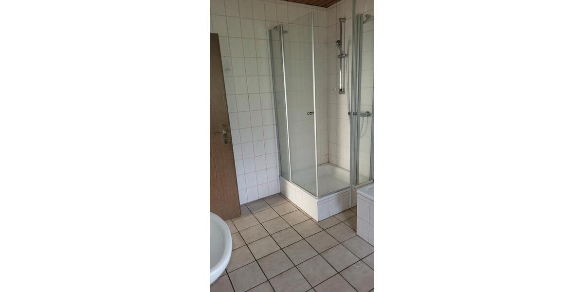Einfamilienhaus Hillscheid - 7 Zimmer, 200 m&sup2;, 1.550&euro; | Angebot:26375457