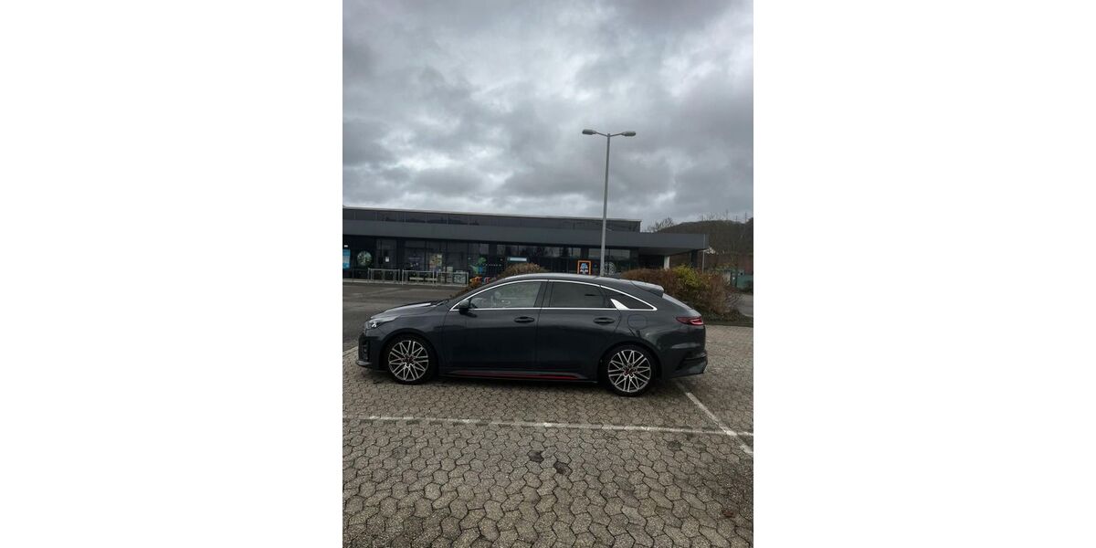 Kia pro ceed / ProCeed 82.000 km 18.900 &euro; Leutesdorf 56599