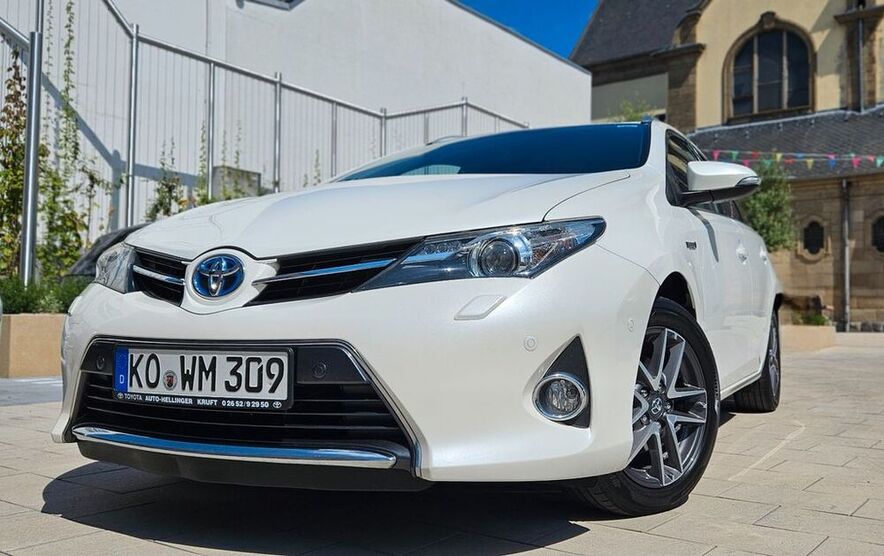Auris Touring Sports