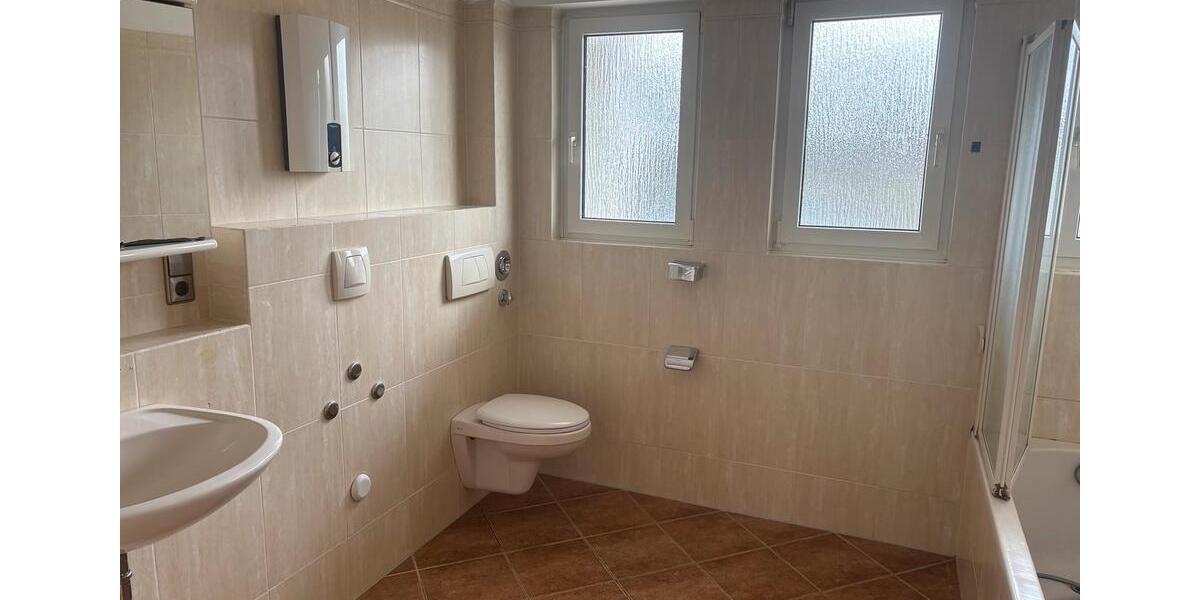 Etagenwohnung Koblenz Bubenheim - 4 Zimmer, 120 m&sup2;, 1.000&euro; | Angebot:26236225