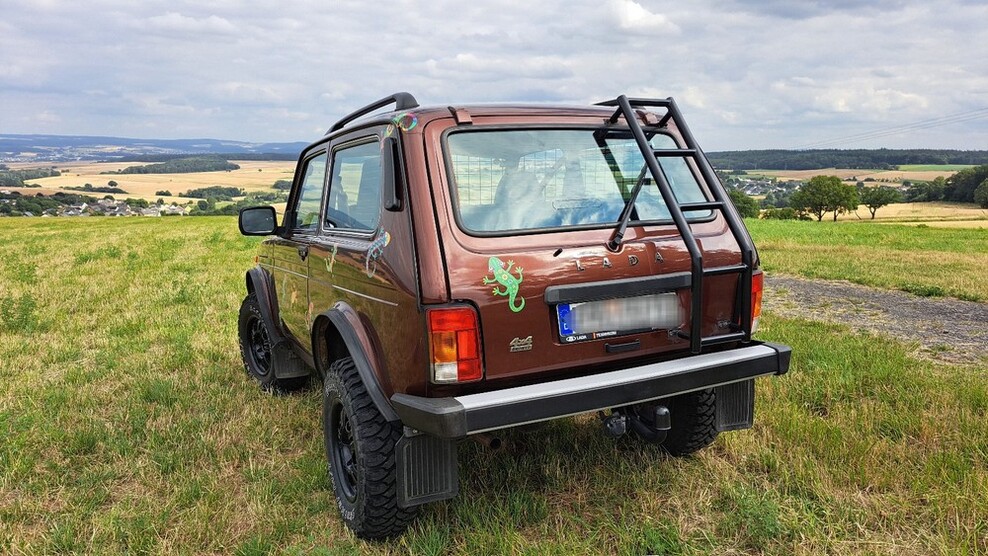 Lada Niva 32.650 km 14.900 € Dachsenhausen 56340