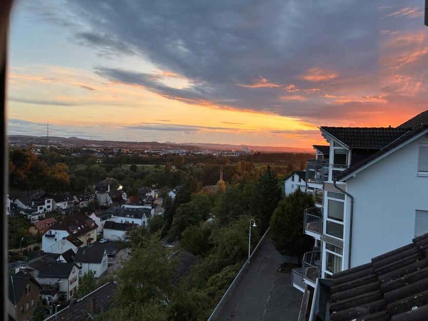 Moderne 3-Raum-Eigentumswohnung mit traumhaftem Rheinblick