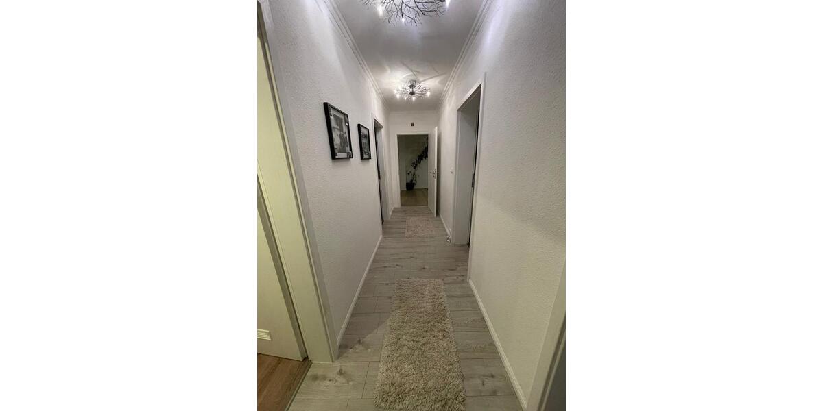 Dachgeschoßwohnung Neuwied Block - 4.5 Zimmer, 80 m&sup2;, 850&euro; | Angebot:24829595