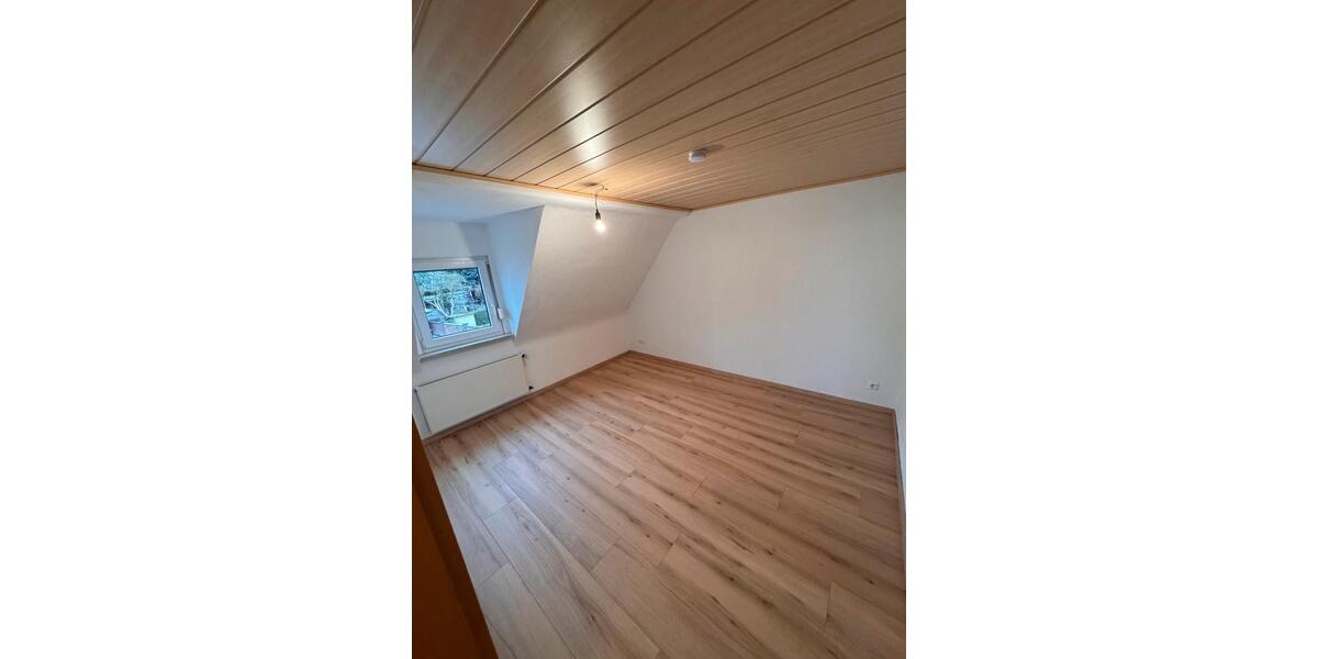 Etagenwohnung Vallendar - 5 Zimmer, 117 m&sup2;, 900&euro; | Angebot:25100956