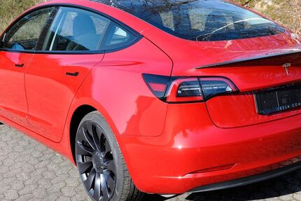 Tesla Model 3 9.585 km 32.900 &euro; Niederzissen 56651