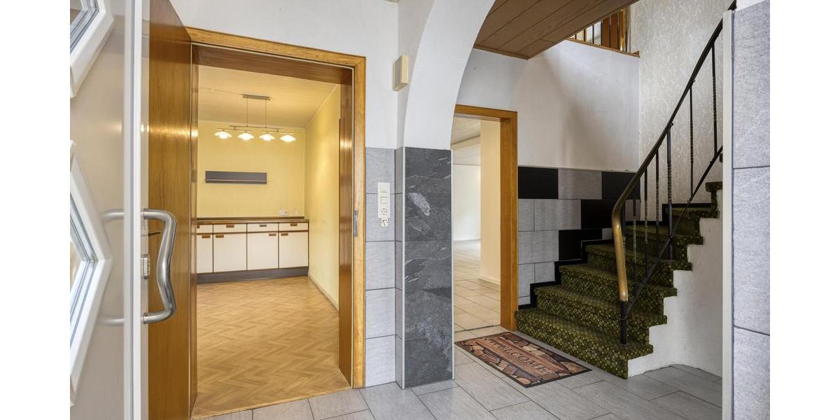 Großes Ein- Zweifamilienhaus + Scheune + Garten - Einfamilienhaus Wirges | Angebot:26926319