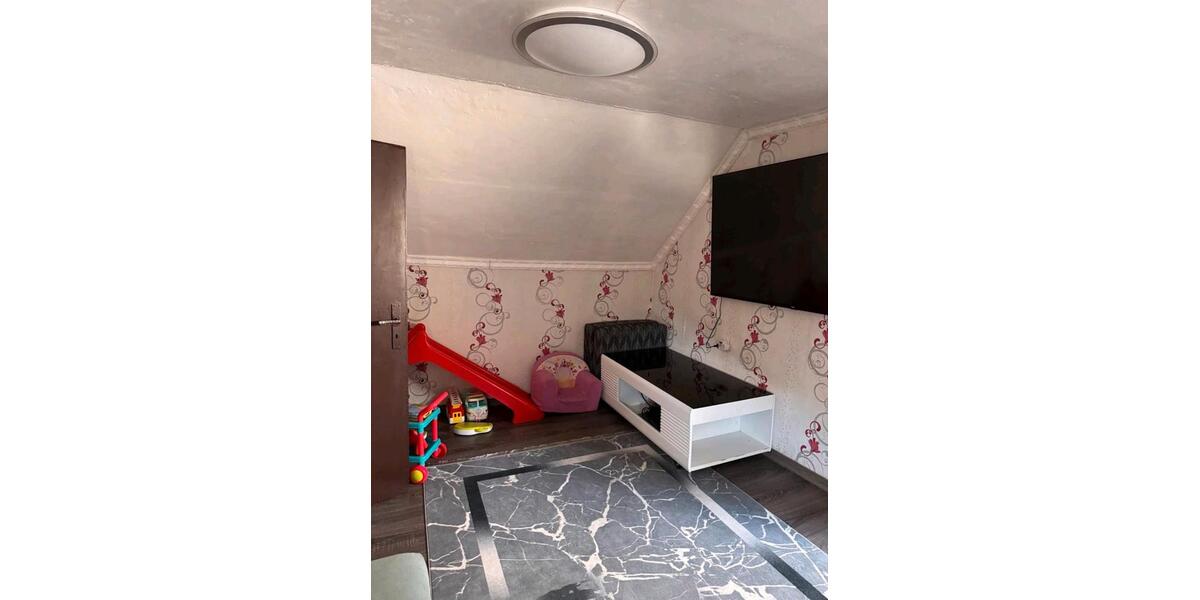 Einfamilienhaus Mayen - 10 Zimmer, 260 m&sup2;, 140.000&euro; | Angebot:27209567