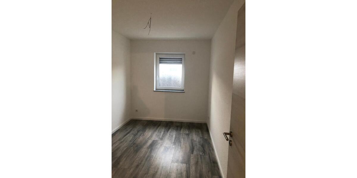 Etagenwohnung Nentershausen - 3 Zimmer, 124 m&sup2;, 1.200&euro; | Angebot:26403600
