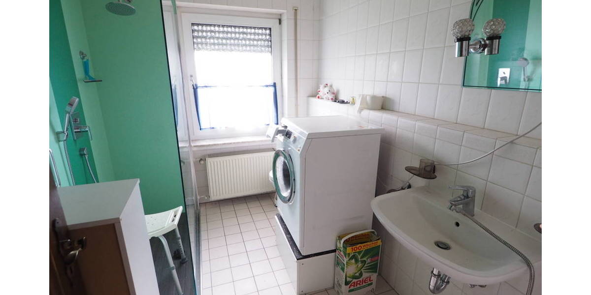 Großzügiges Einfamilienhaus mit Einliegerwohnung - perfekt für Familie oder Wohnen & Arbeiten 7 zimmer