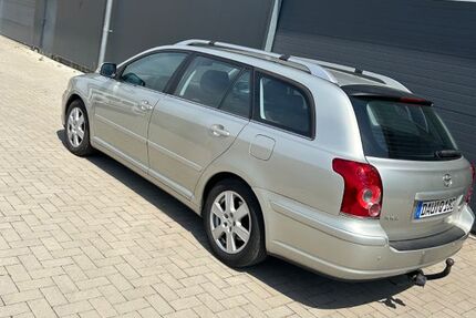 Toyota Avensis 240.523 km 2.500 &euro; Mayen 56727
