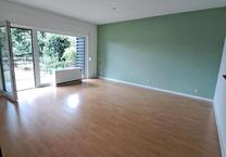Helle 2-Zimmer Wohnung mit Garten