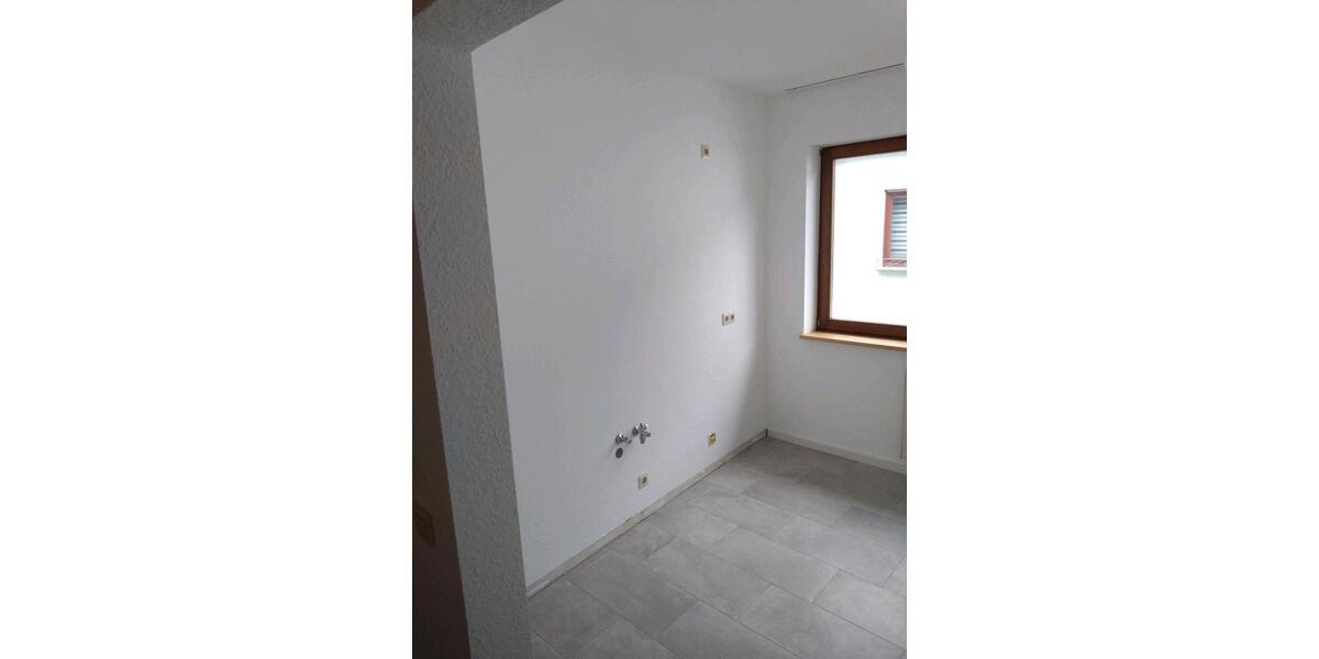 Mietwohnung, neu saniert. 3 zimmer