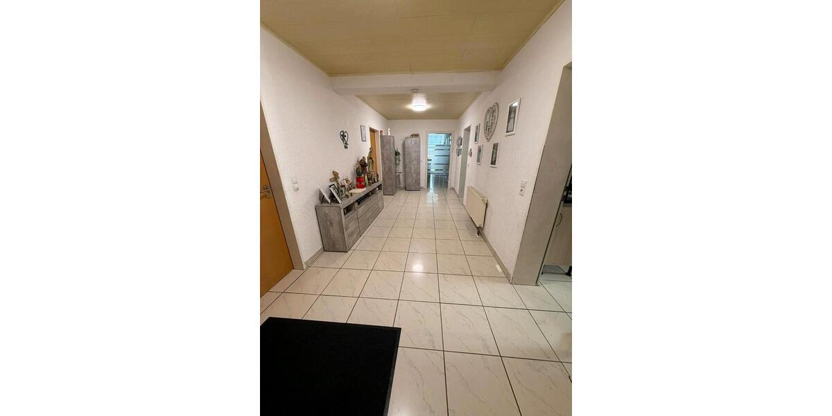 Etagenwohnung Montabaur - 5 Zimmer, 155 m&sup2;, 1.200&euro; | Angebot:26167566