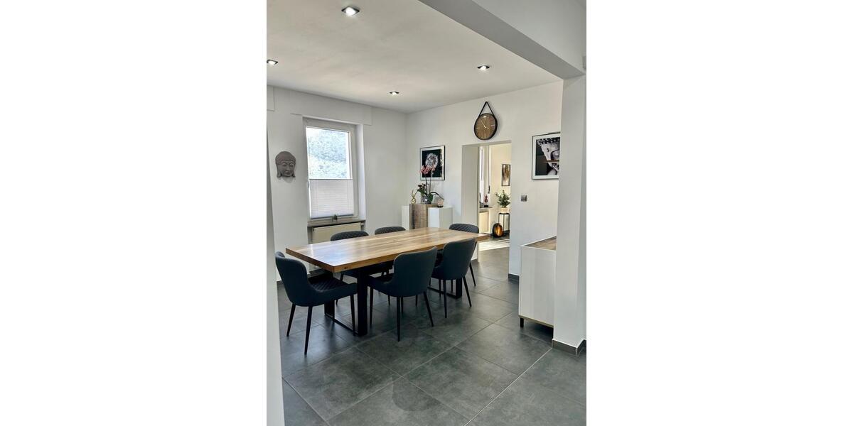 Einfamilienhaus Leutesdorf - 8 Zimmer, 210 m&sup2;, 420.000&euro; | Angebot:26235125