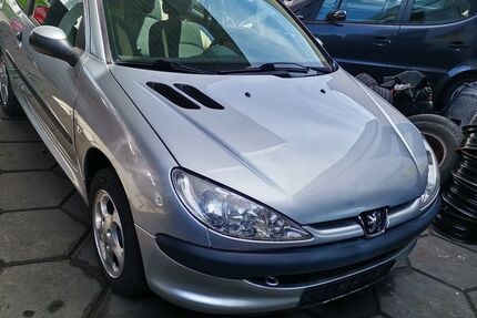 Peugeot 206 57.200 km 2.990 € Koblenz 56072