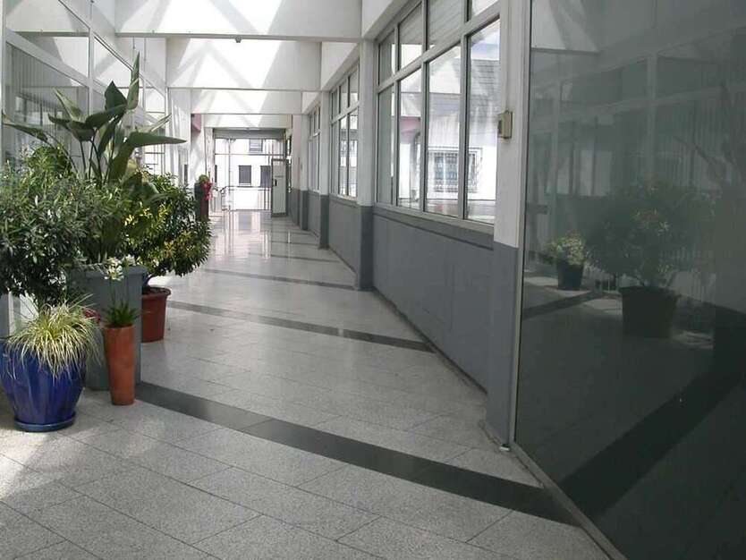 Einzelhandel in Ransbach-Baumbach 870 € 145 m²