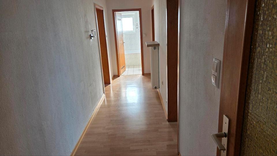 Dachgeschoßwohnung Bendorf - 3 Zimmer, 75 m&sup2;, 650&euro; | Angebot:25755122
