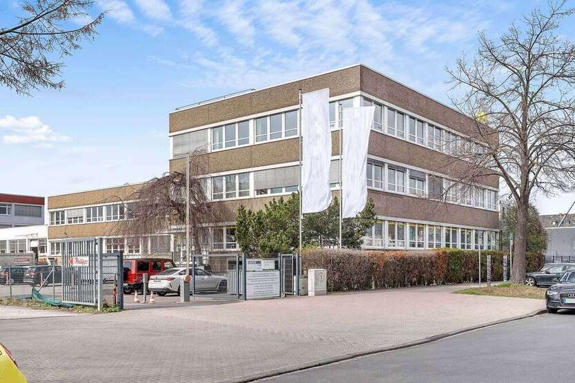 Büro in Koblenz 2.415 € 244.87 m²