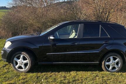 Mercedes-Benz ML 500 215.993 km 8.200 &euro; Dommershausen 56290