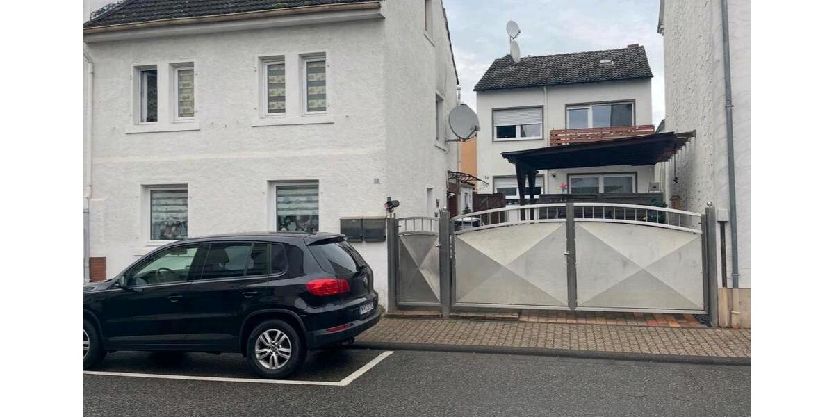 Zwei Häuser auf einem Grundstück zu verkaufen 2 zimmer