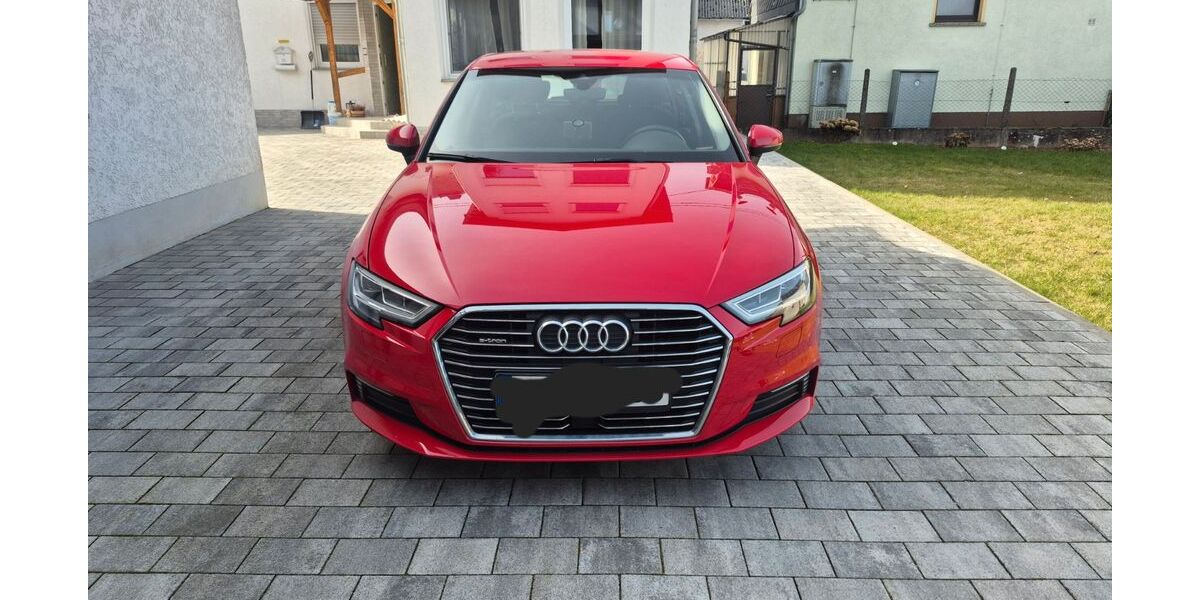 Audi A3 82.000 km 19.500 &euro; Charlottenberg 56379