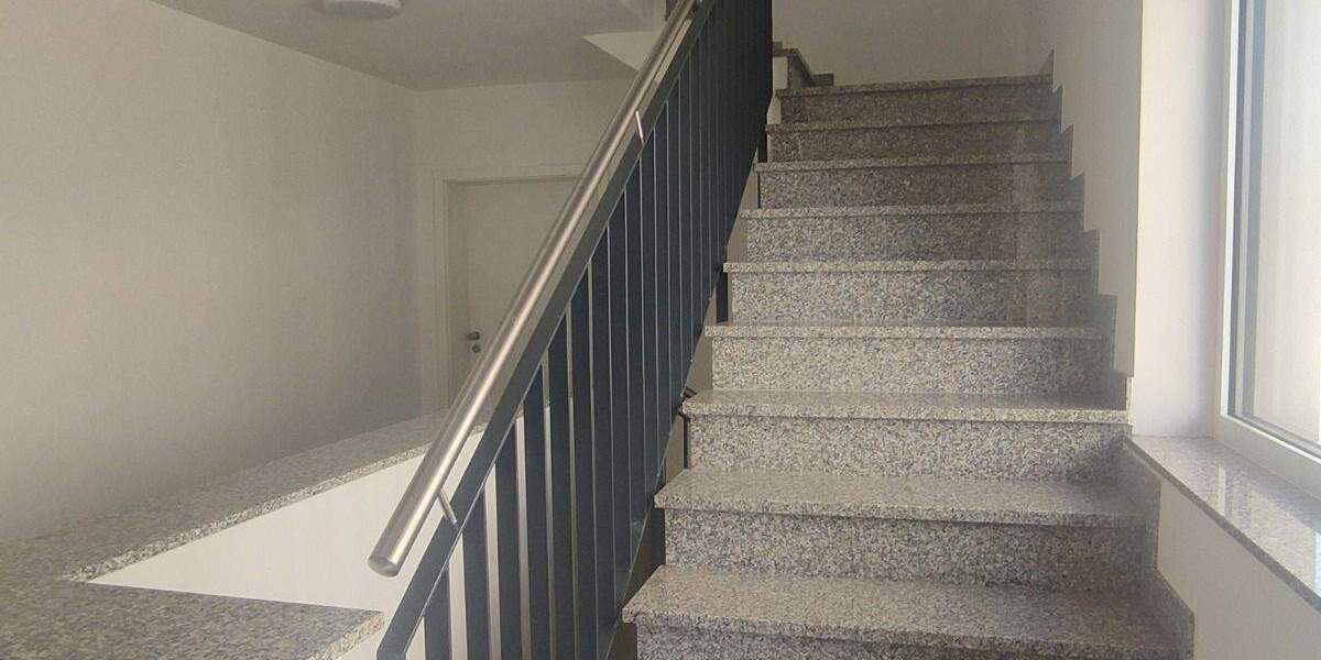 Etagenwohnung Kettig - 2 Zimmer, 65 m&sup2;, 915&euro; | Angebot:25689088