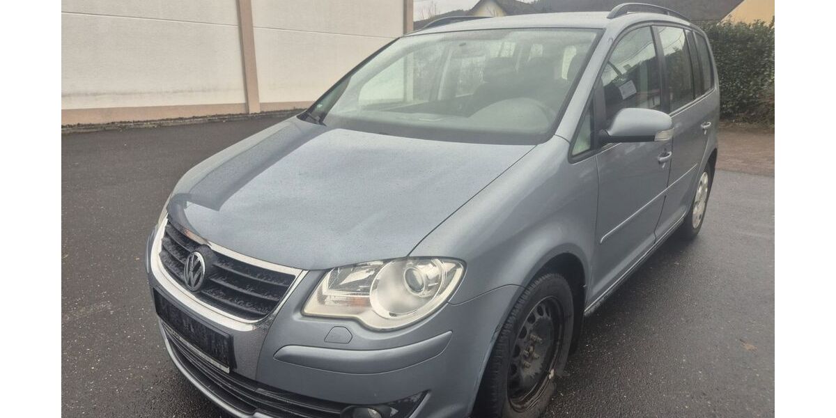 VW Touran 268.000 km 2.195 € Boppard 56154